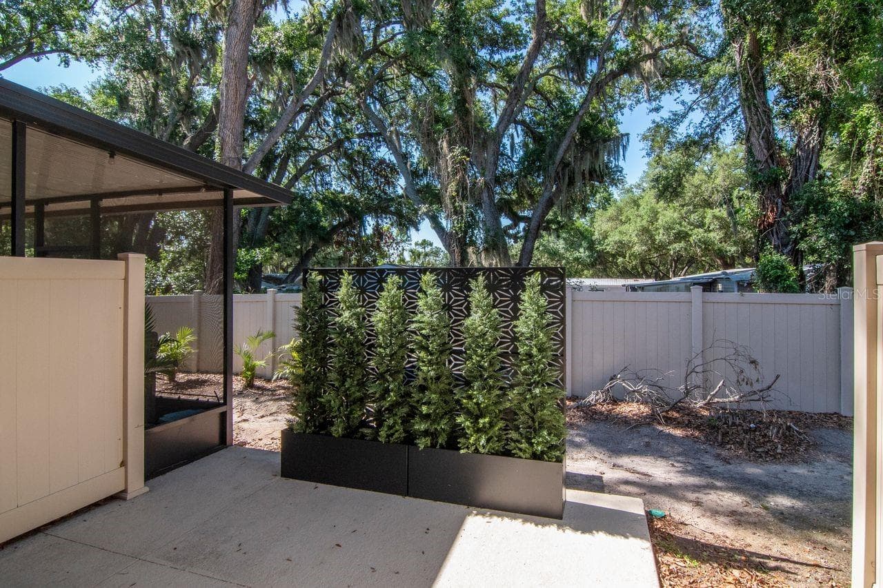 Townhouse at 5368 SYLVESTER LOOP, TAMPA, photo 47 of 56