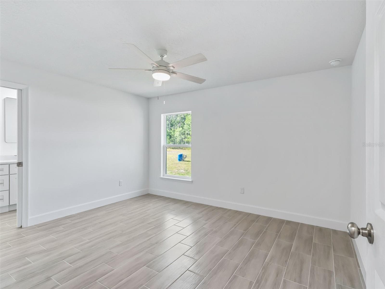 Single Family Residence at 4994 SW 166TH LOOP, OCALA, photo 16 of 40