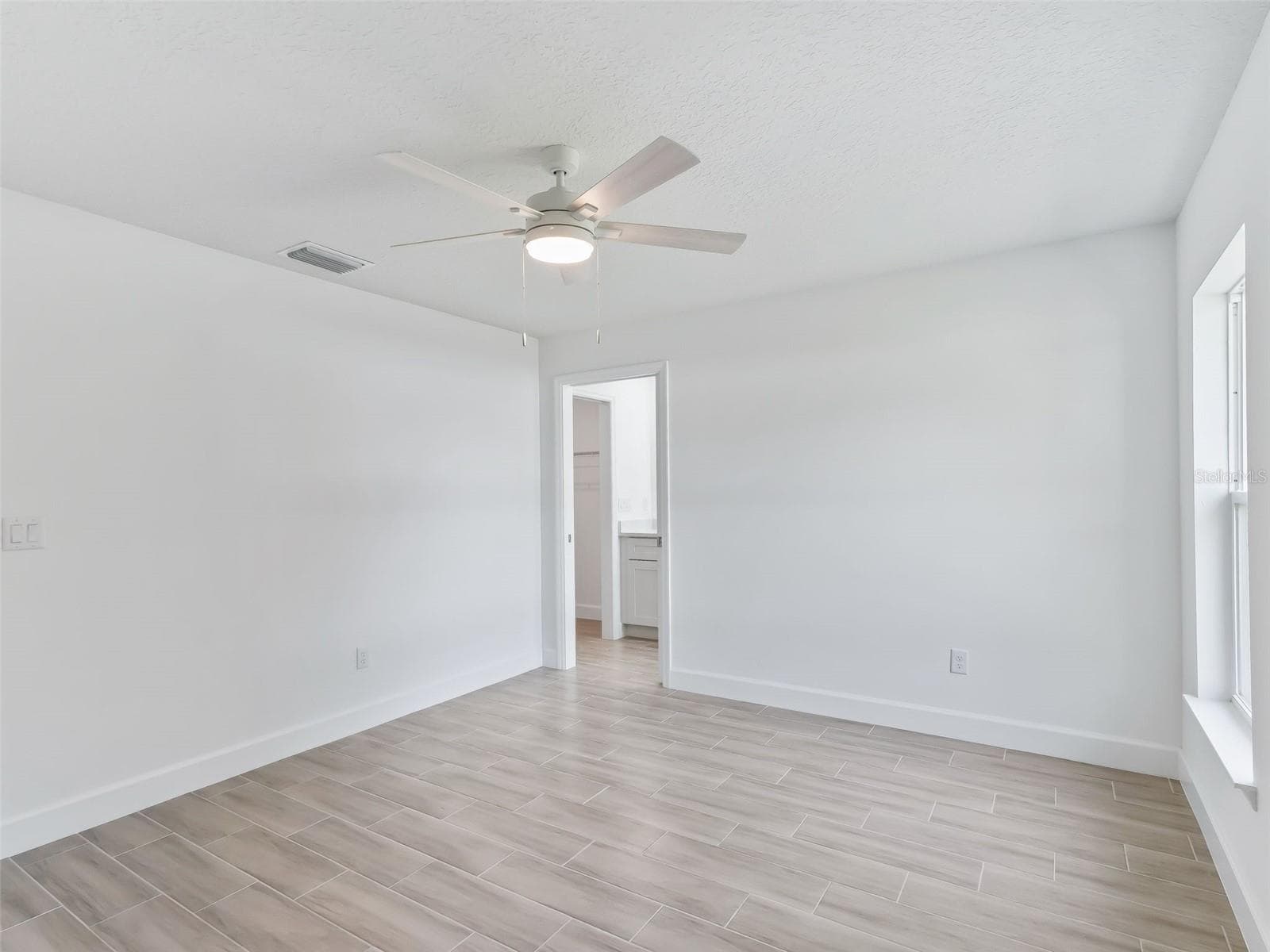 Single Family Residence at 4994 SW 166TH LOOP, OCALA, photo 17 of 40