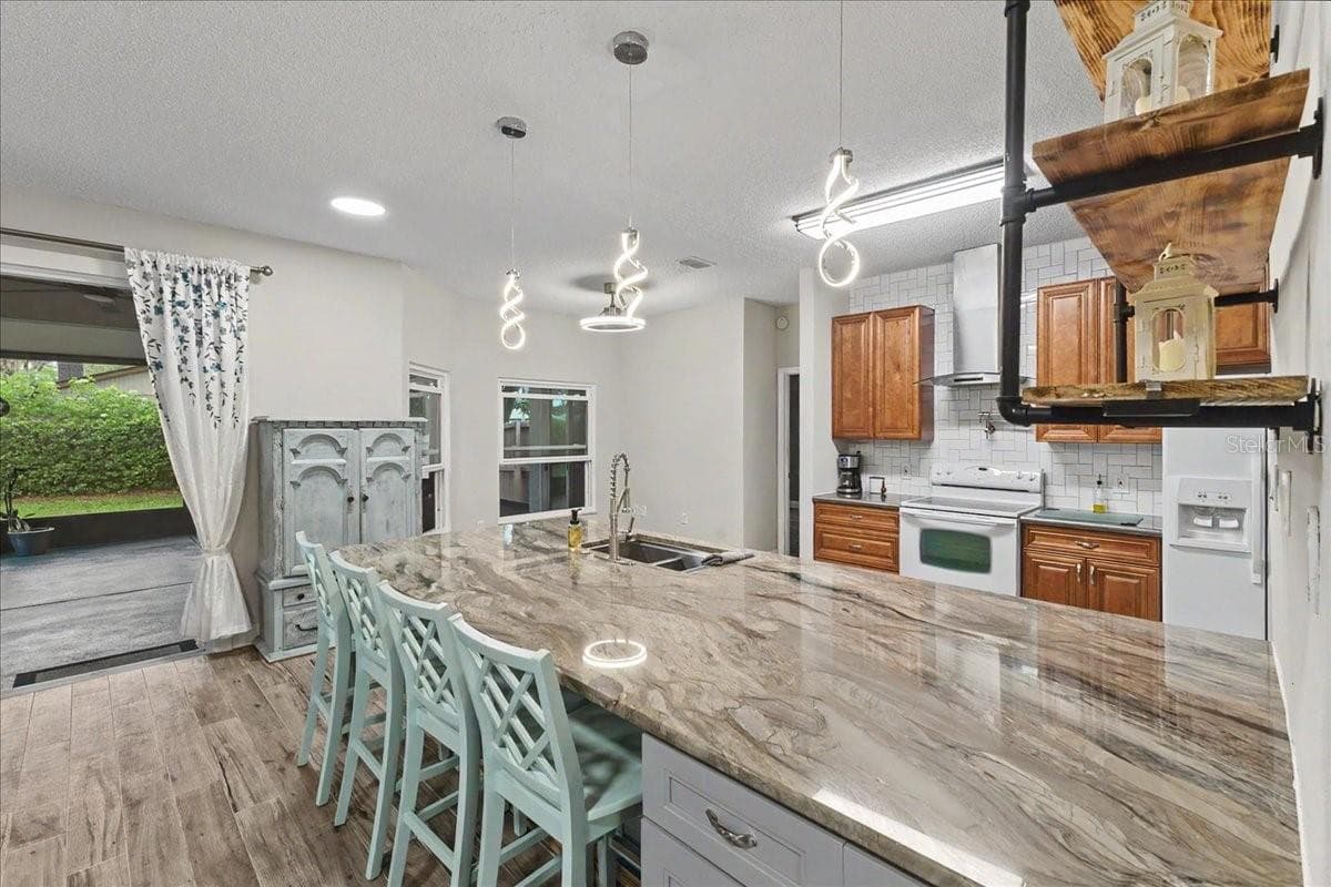 Business at 1830 ORANGE TREE DR, EDGEWATER, photo 6 of 12