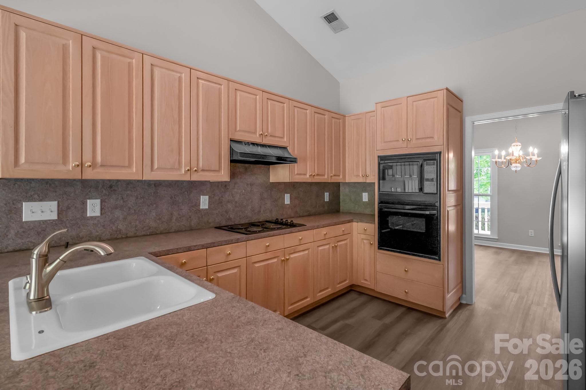 Single Family Residence at 10713 Ridge Acres Road, Charlotte, photo 11 of 43