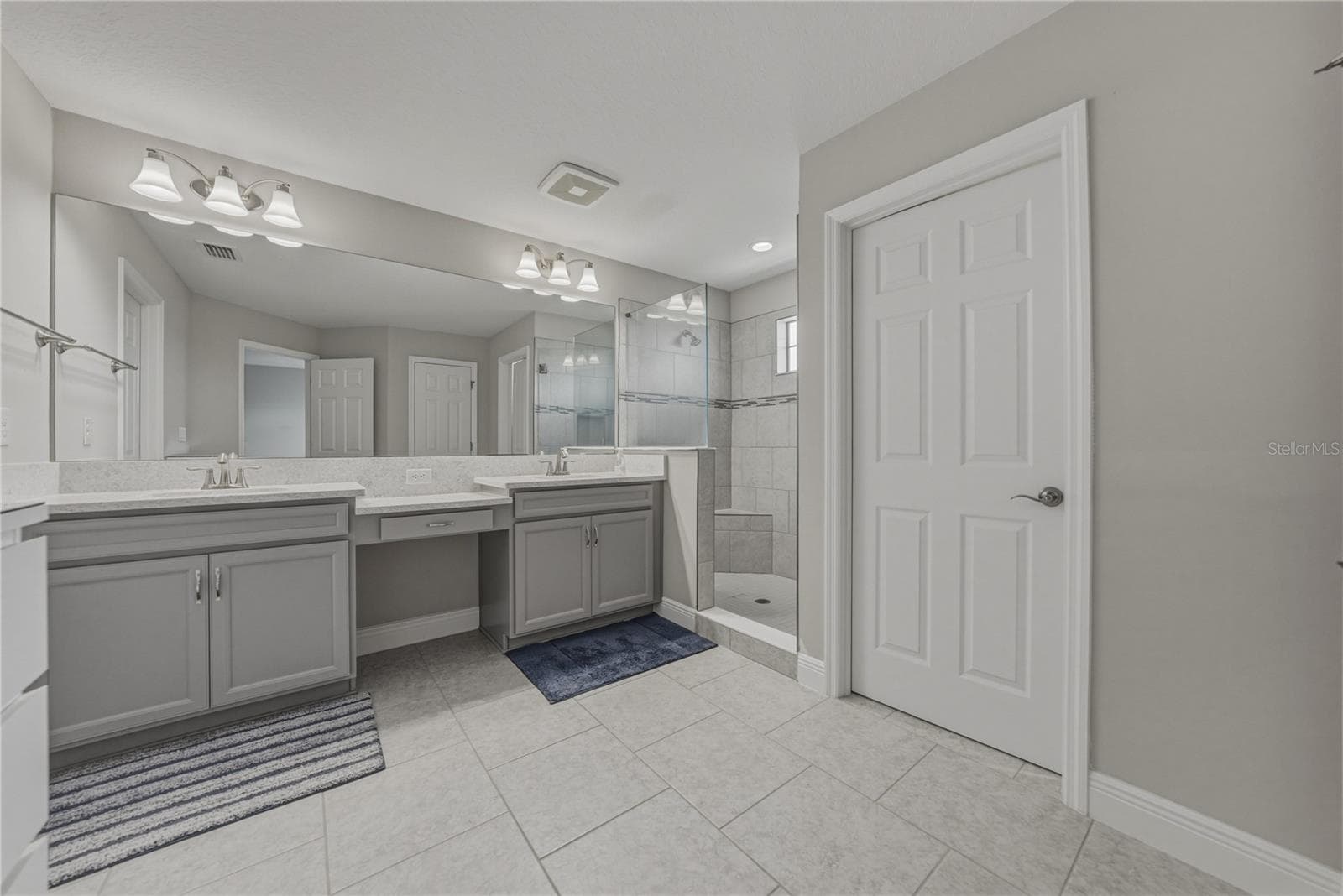 Single Family Residence at 14633 RED CASTLE AVE, LITHIA, photo 32 of 63