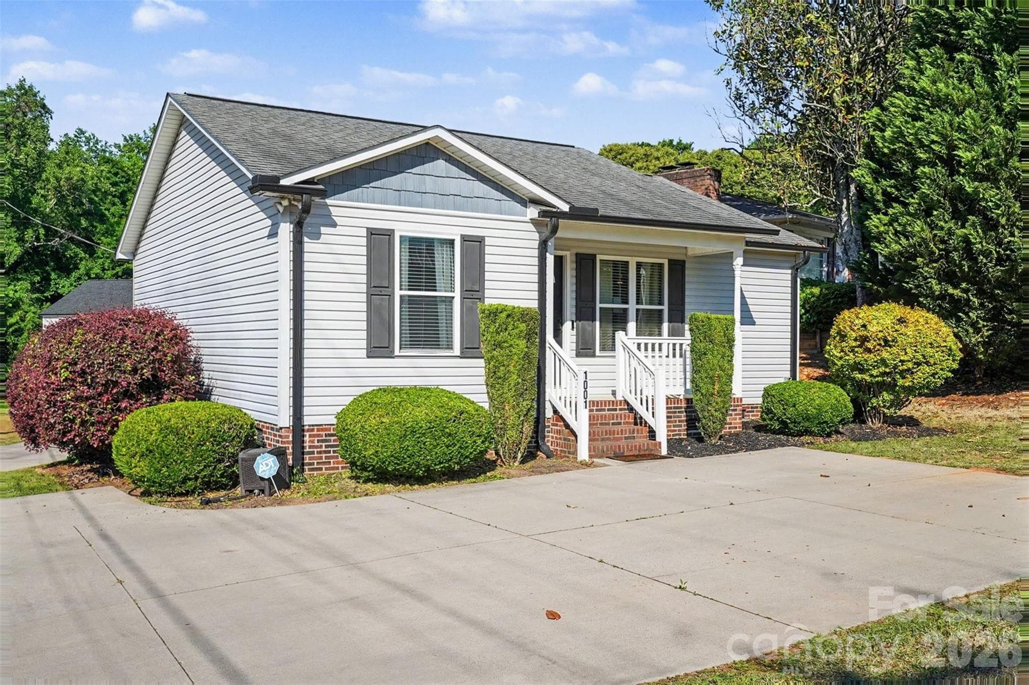 Single Family Residence at Kannapolis, photo 2 of 14