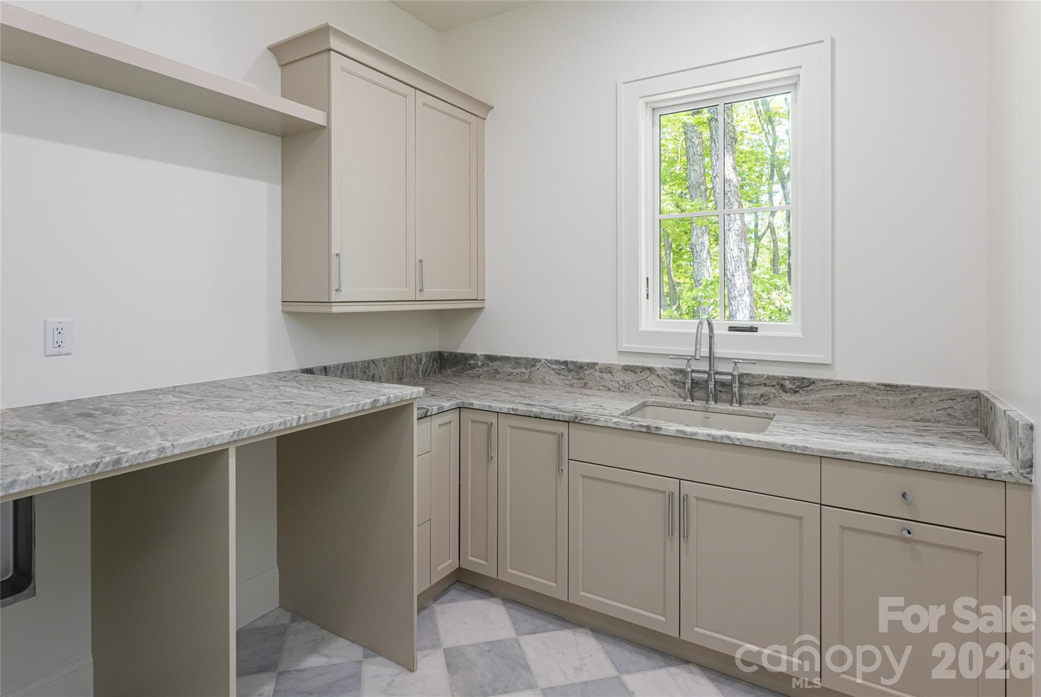 Laundry Room - 99 Little Cherokee Ridge, Hendersonville