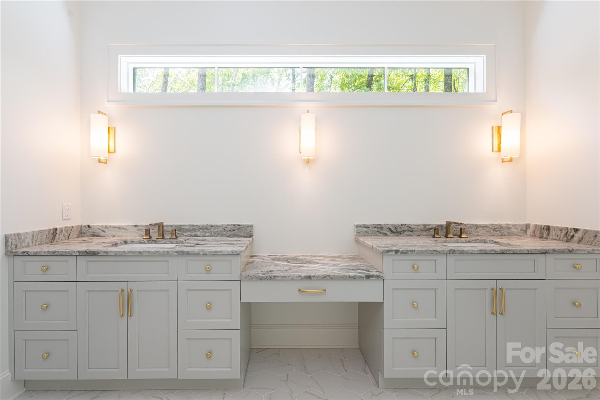 Lower Level Guest Bathroom - 99 Little Cherokee Ridge, Hendersonville