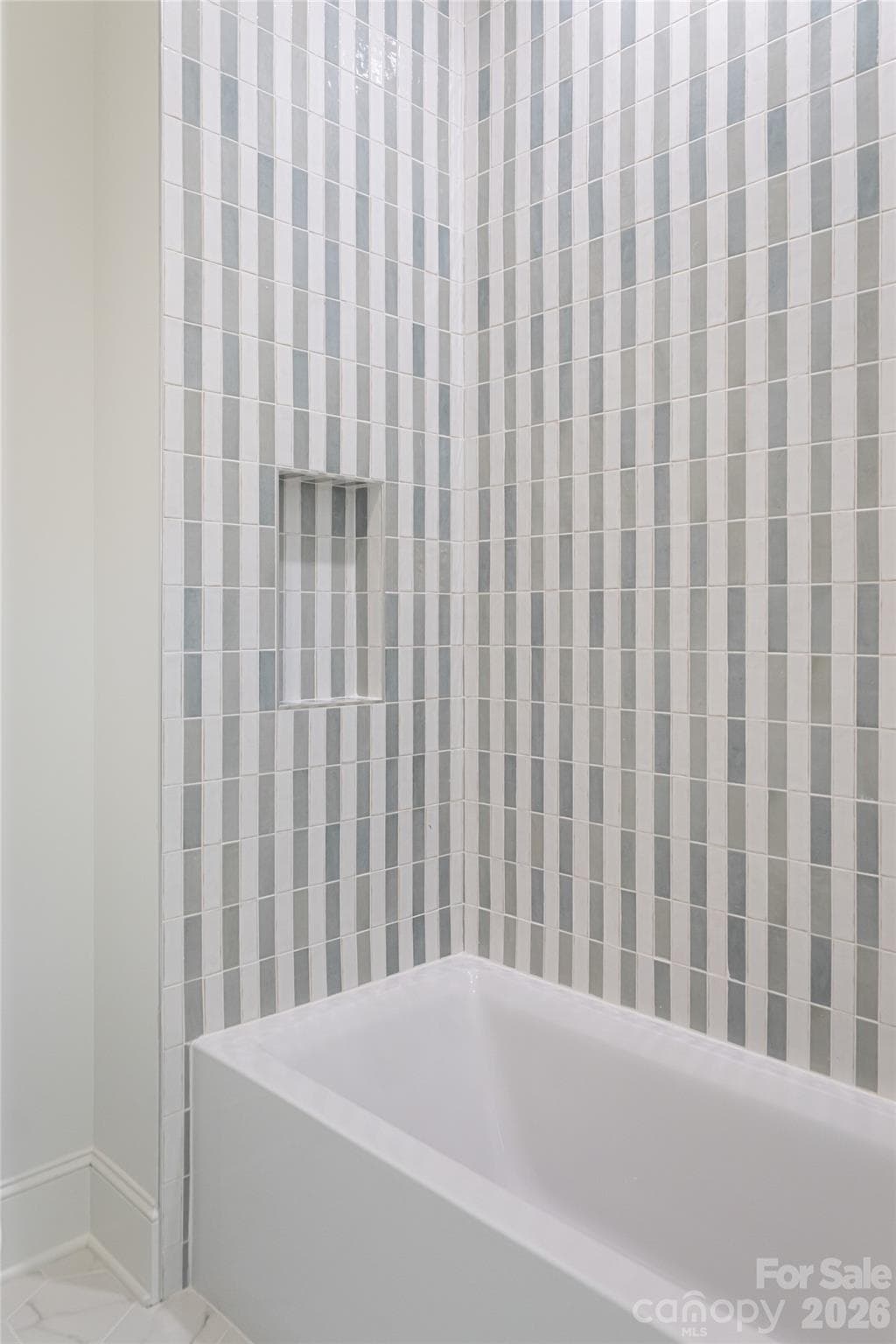 Lower Level Guest Bathroom - 99 Little Cherokee Ridge, Hendersonville
