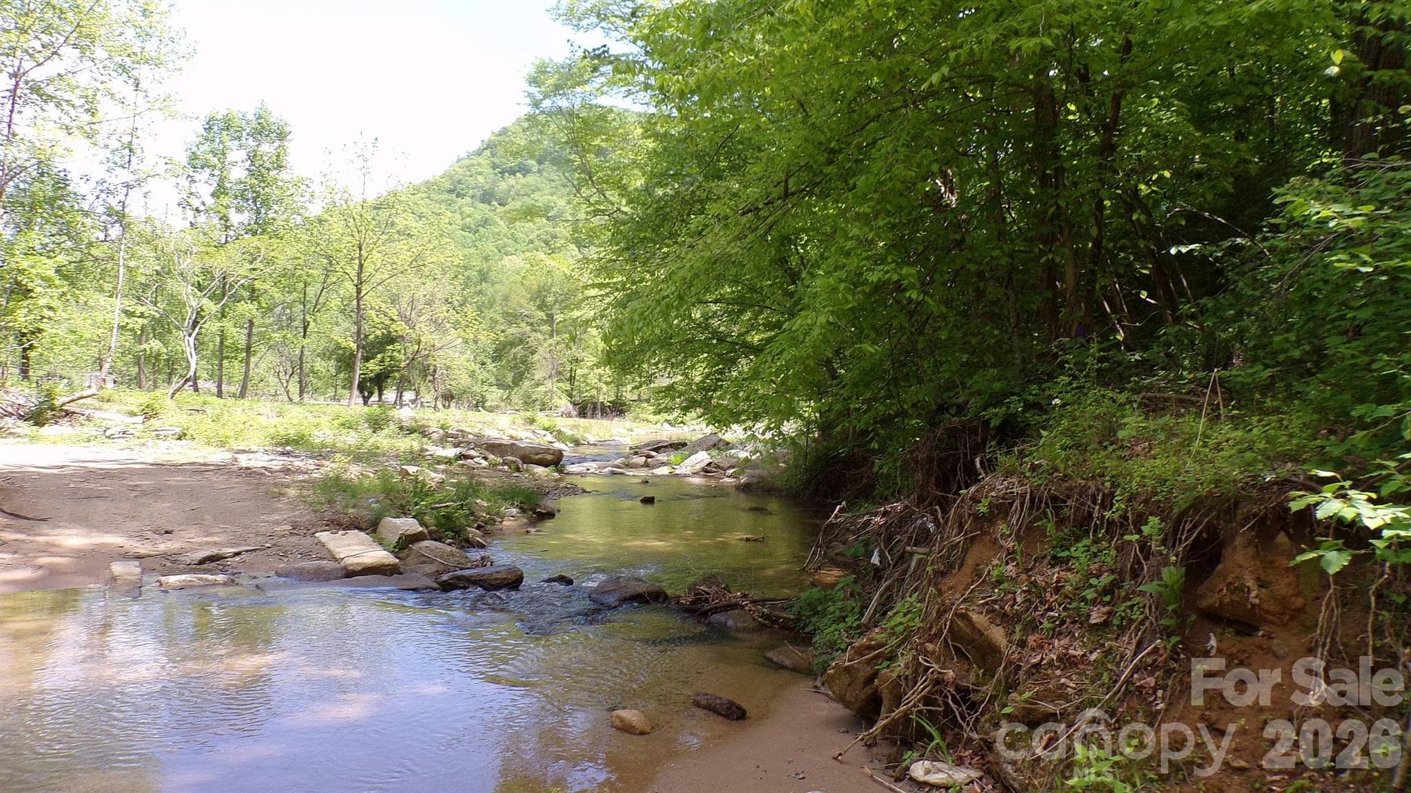 Creek crossing - 216 Paradise Road, Hendersonville