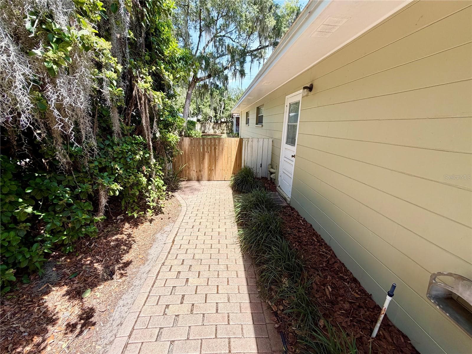 Single Family Residence at 6322 OAK SQ E, LAKELAND, photo 7 of 75