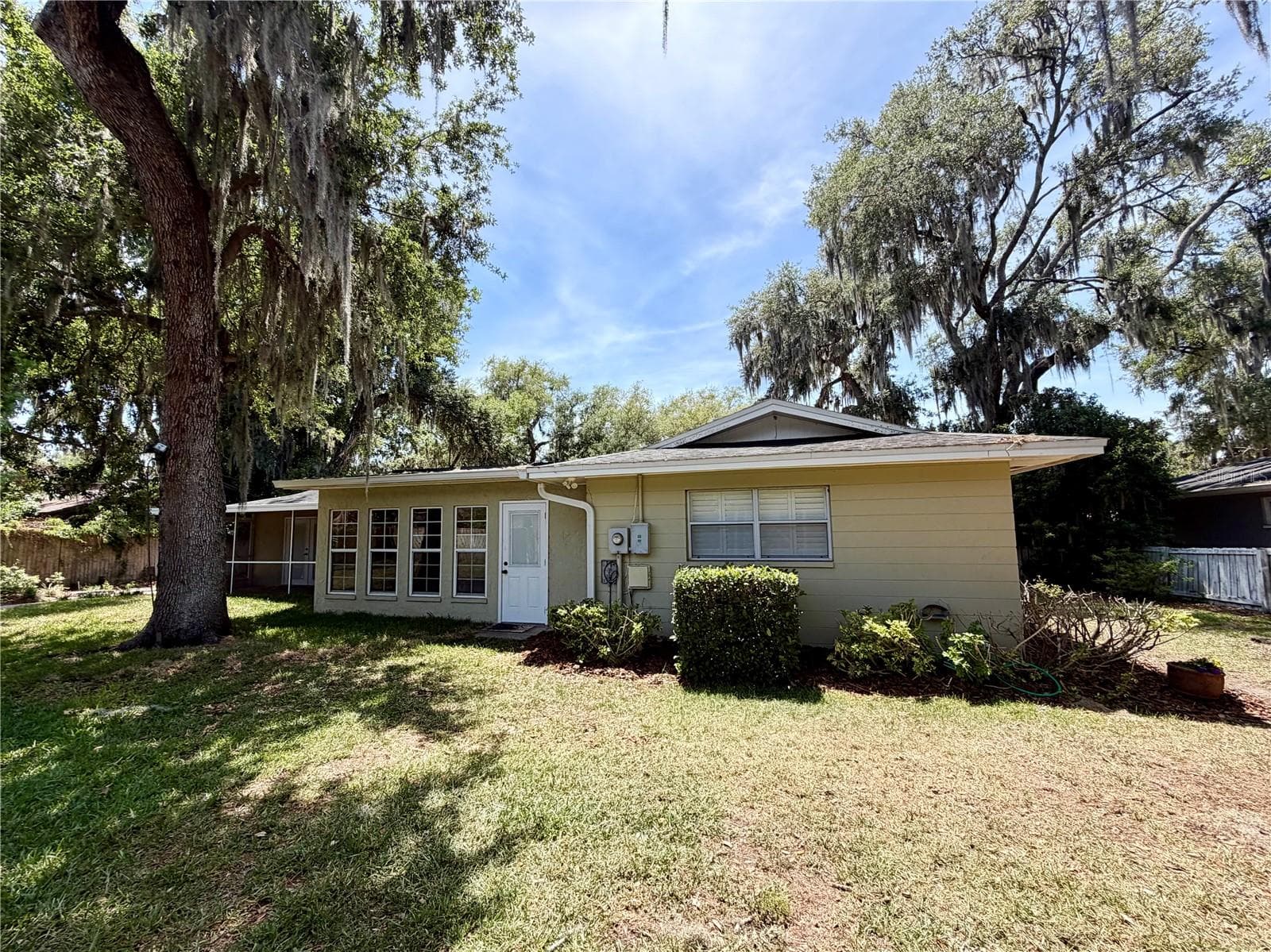Single Family Residence at 6322 OAK SQ E, LAKELAND, photo 12 of 75