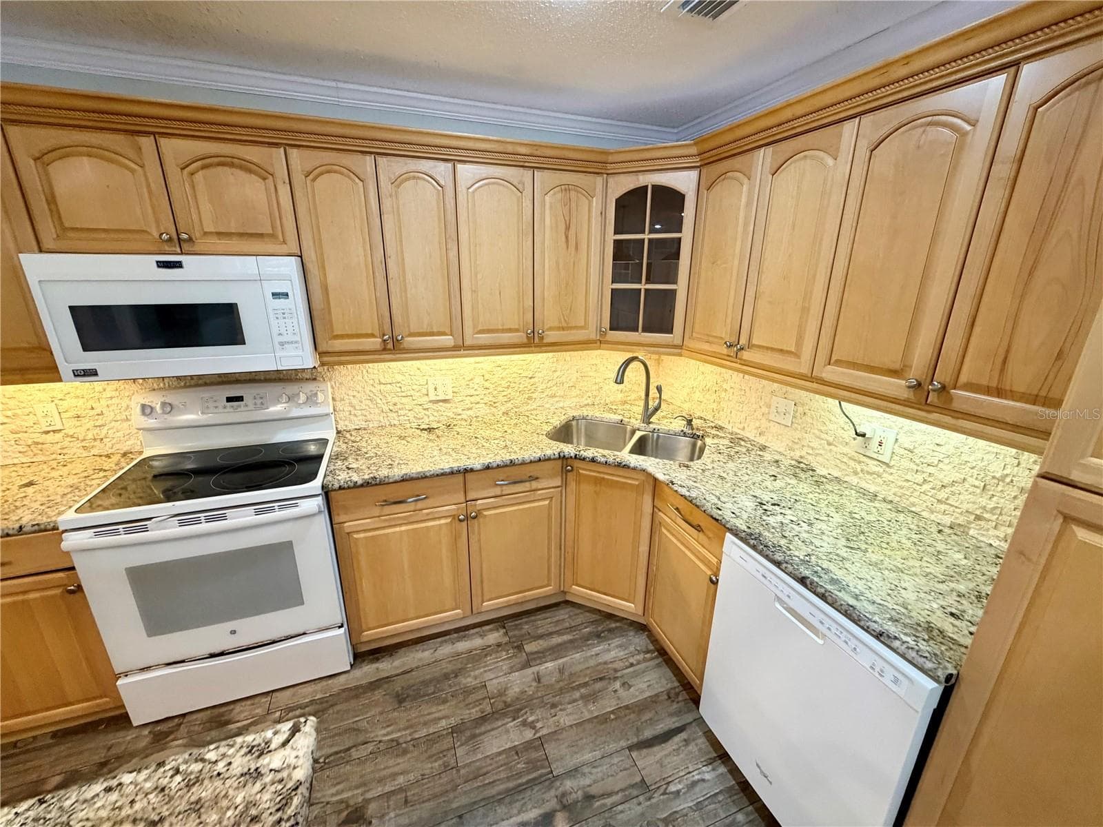 Single Family Residence at 6322 OAK SQ E, LAKELAND, photo 34 of 75