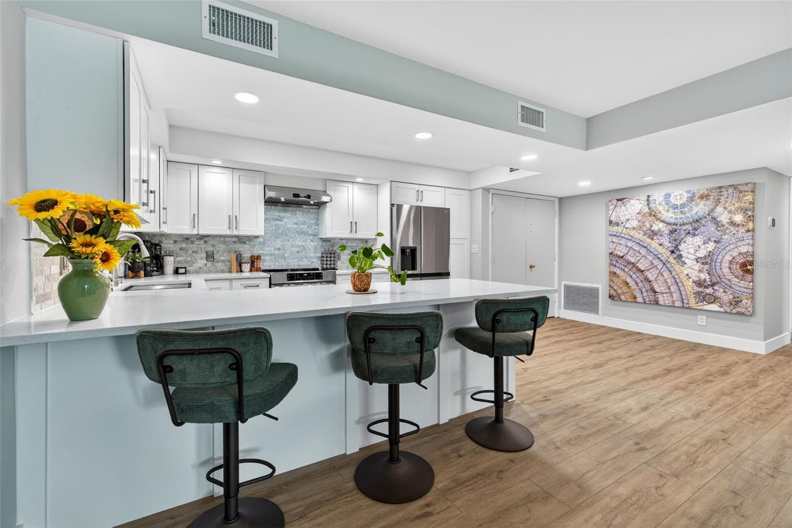 Kitchen - 100 OAKMONT LN #107 & 108, BELLEAIR