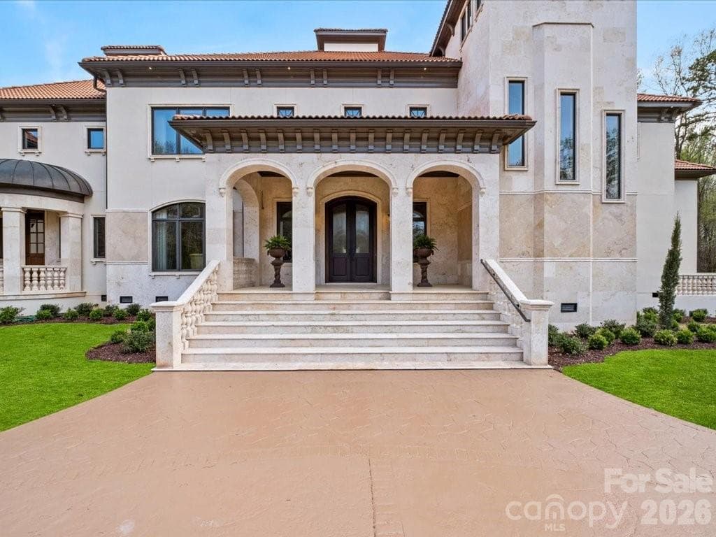 Front entrance - Charlotte