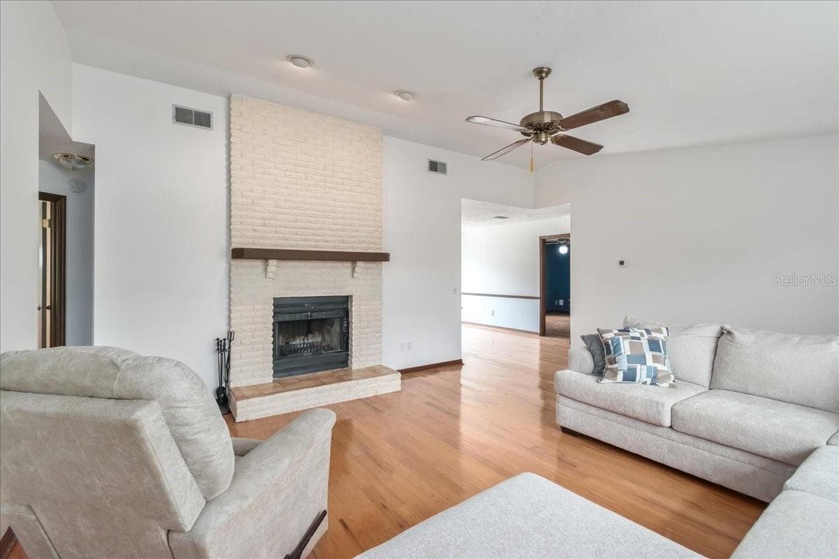 Livingroom with Fireplace - 4515 SE 59TH ST, OCALA