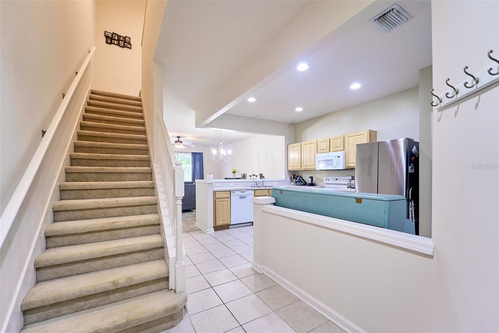 Townhouse at 5014 POND RIDGE RD, RIVERVIEW, photo 7 of 45