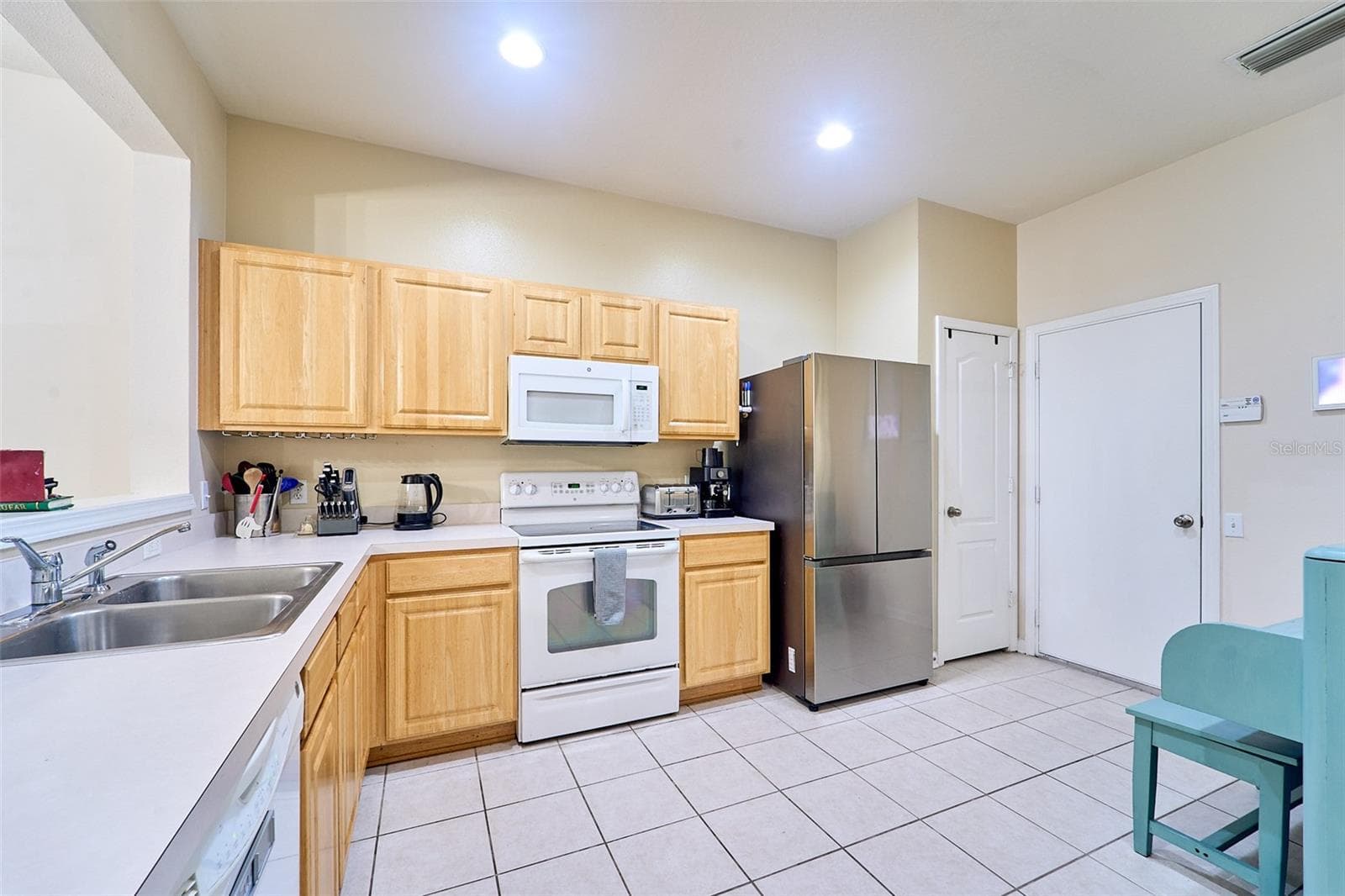 Townhouse at 5014 POND RIDGE RD, RIVERVIEW, photo 2 of 45