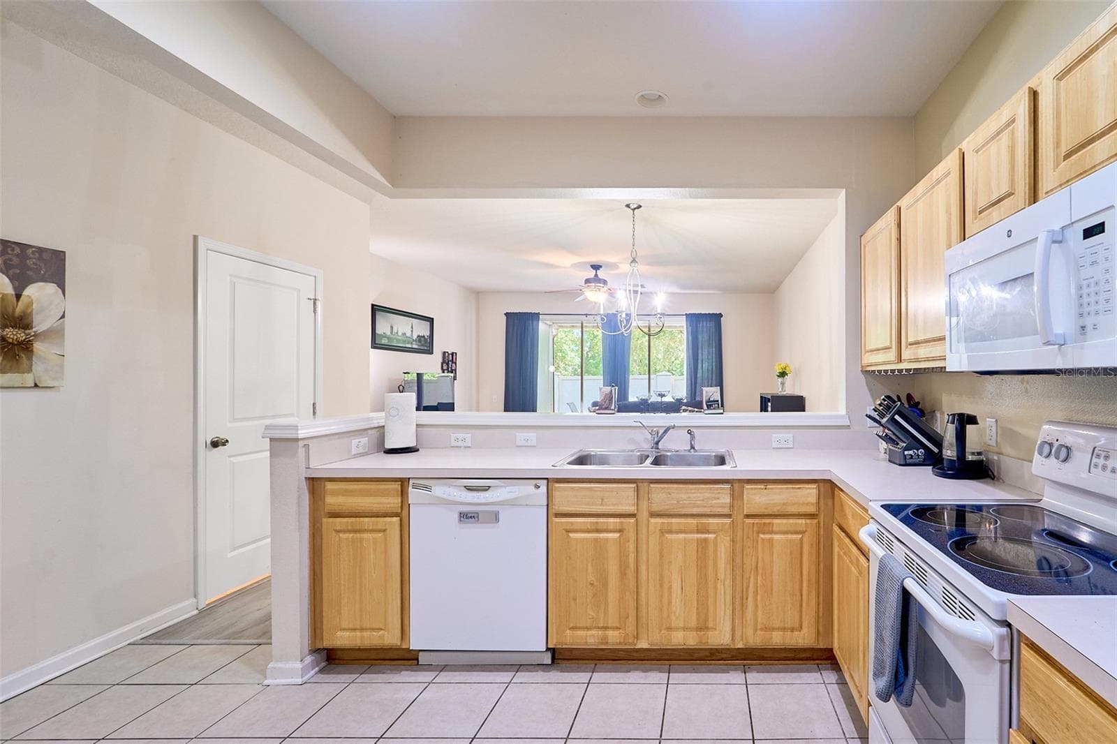 Townhouse at 5014 POND RIDGE RD, RIVERVIEW, photo 10 of 45
