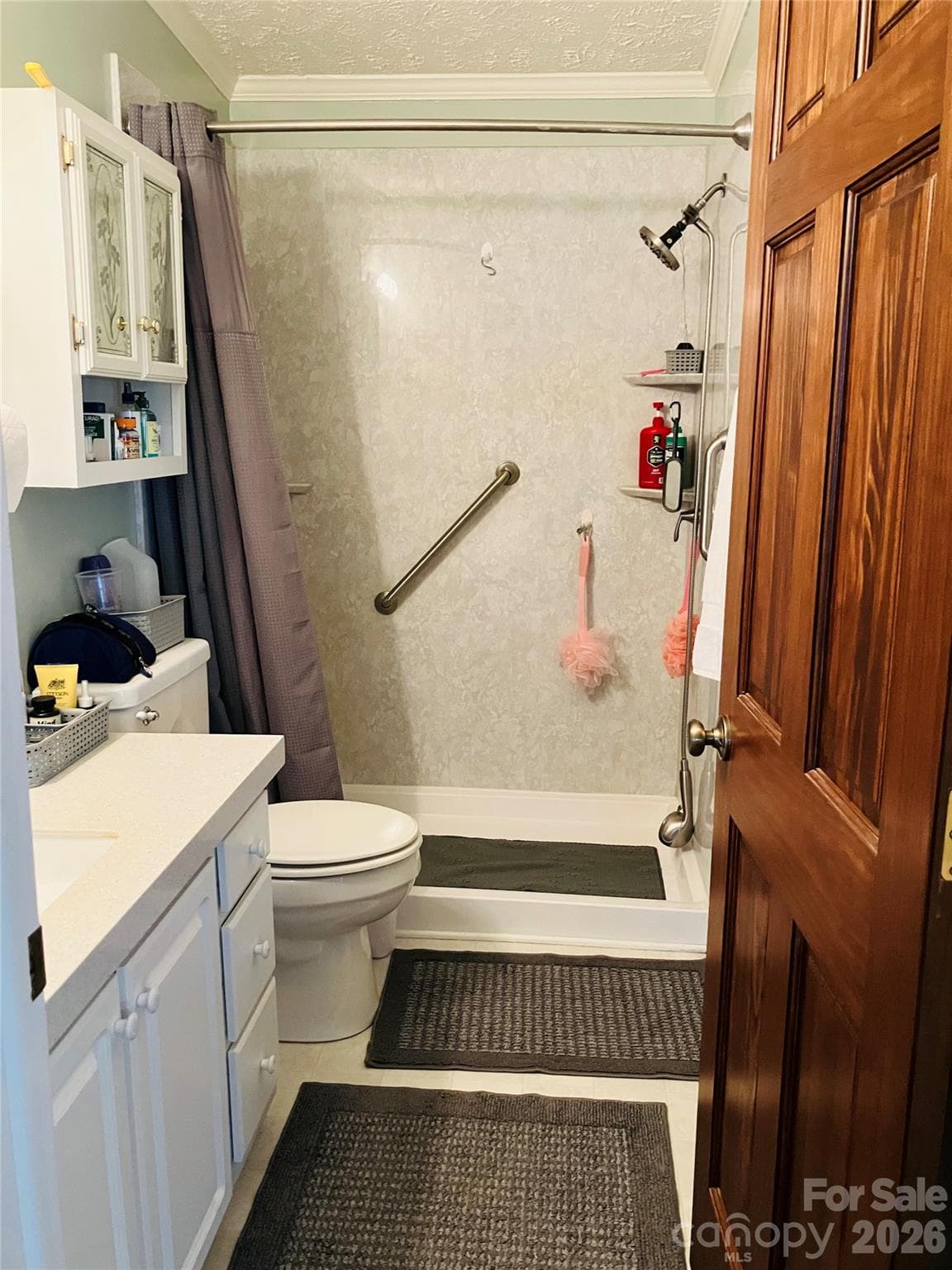 2nd bathroom - 13215 Pine Bluff Road, Midland