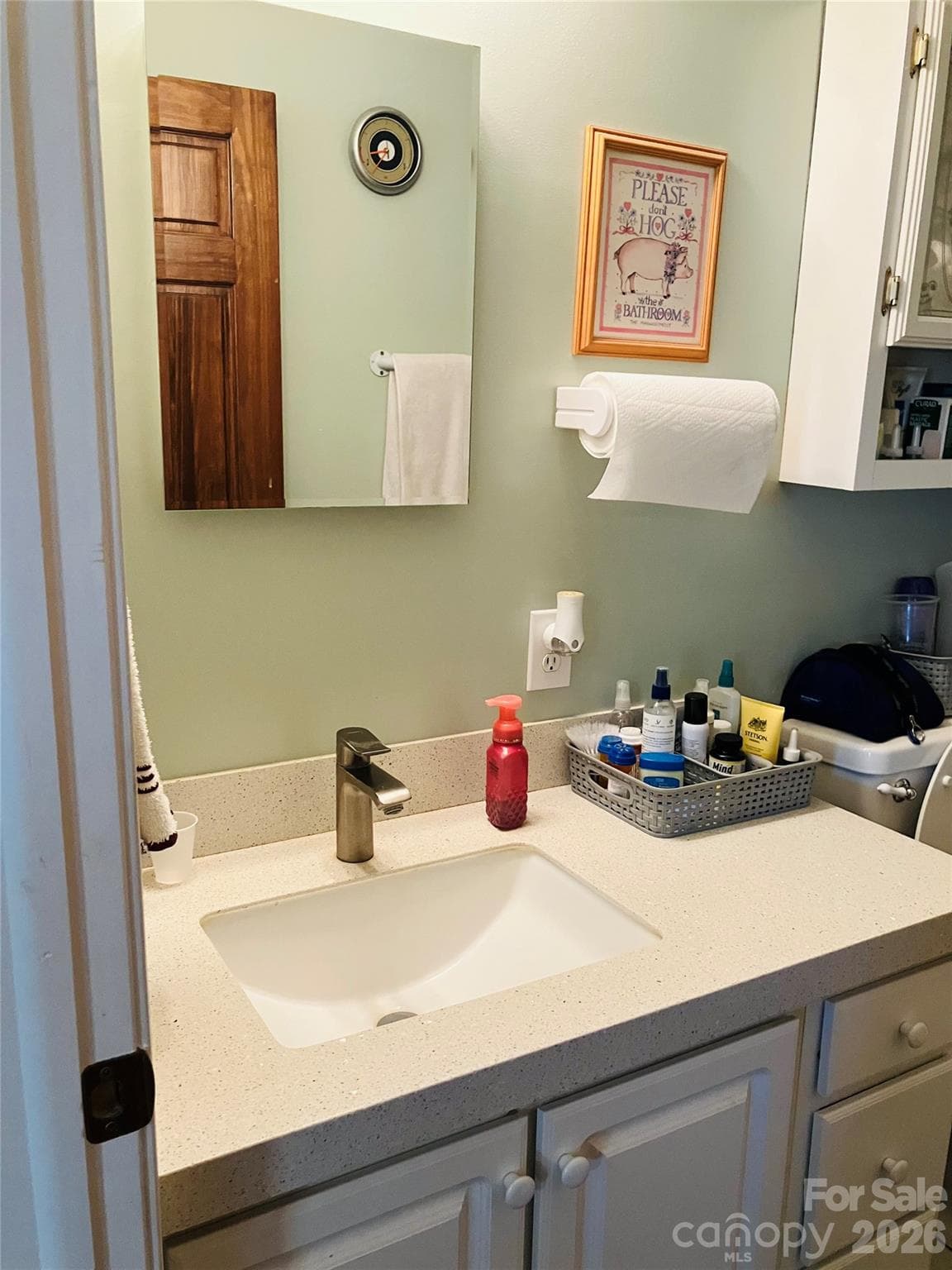 2nd bathroom - 13215 Pine Bluff Road, Midland