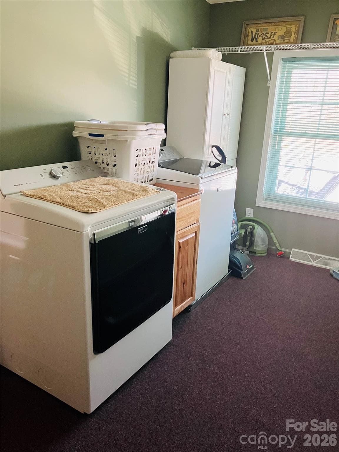 Laundry - 13215 Pine Bluff Road, Midland