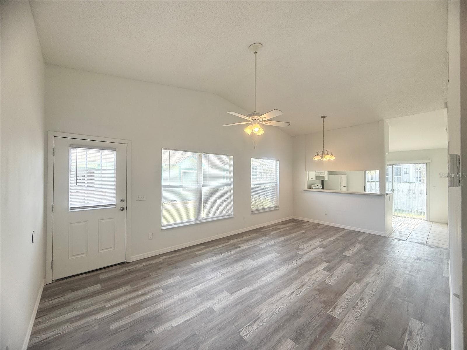 Townhouse at 1947 BENTLEY BLVD, KISSIMMEE, photo 3 of 20