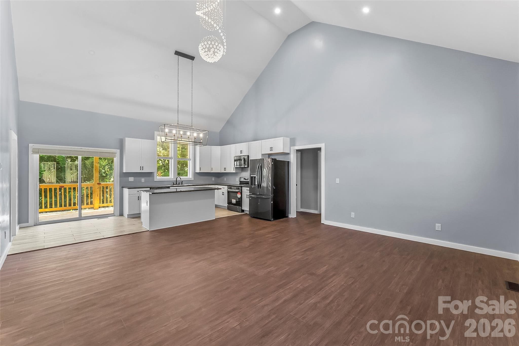 Single Family Residence at Lenoir, photo 2 of 21
