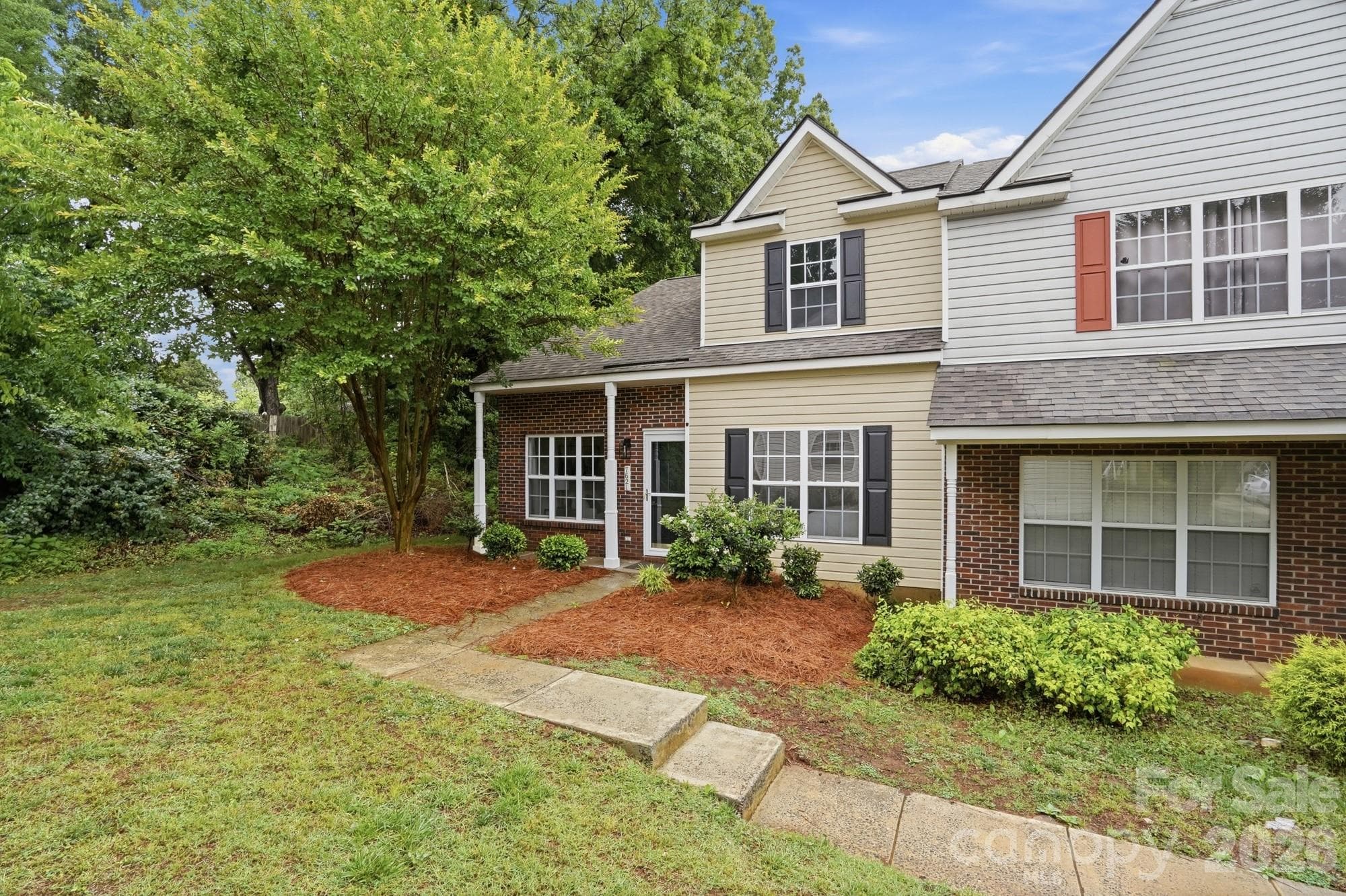 Townhouse at 7621 Petrea Lane, Charlotte, photo 2 of 44