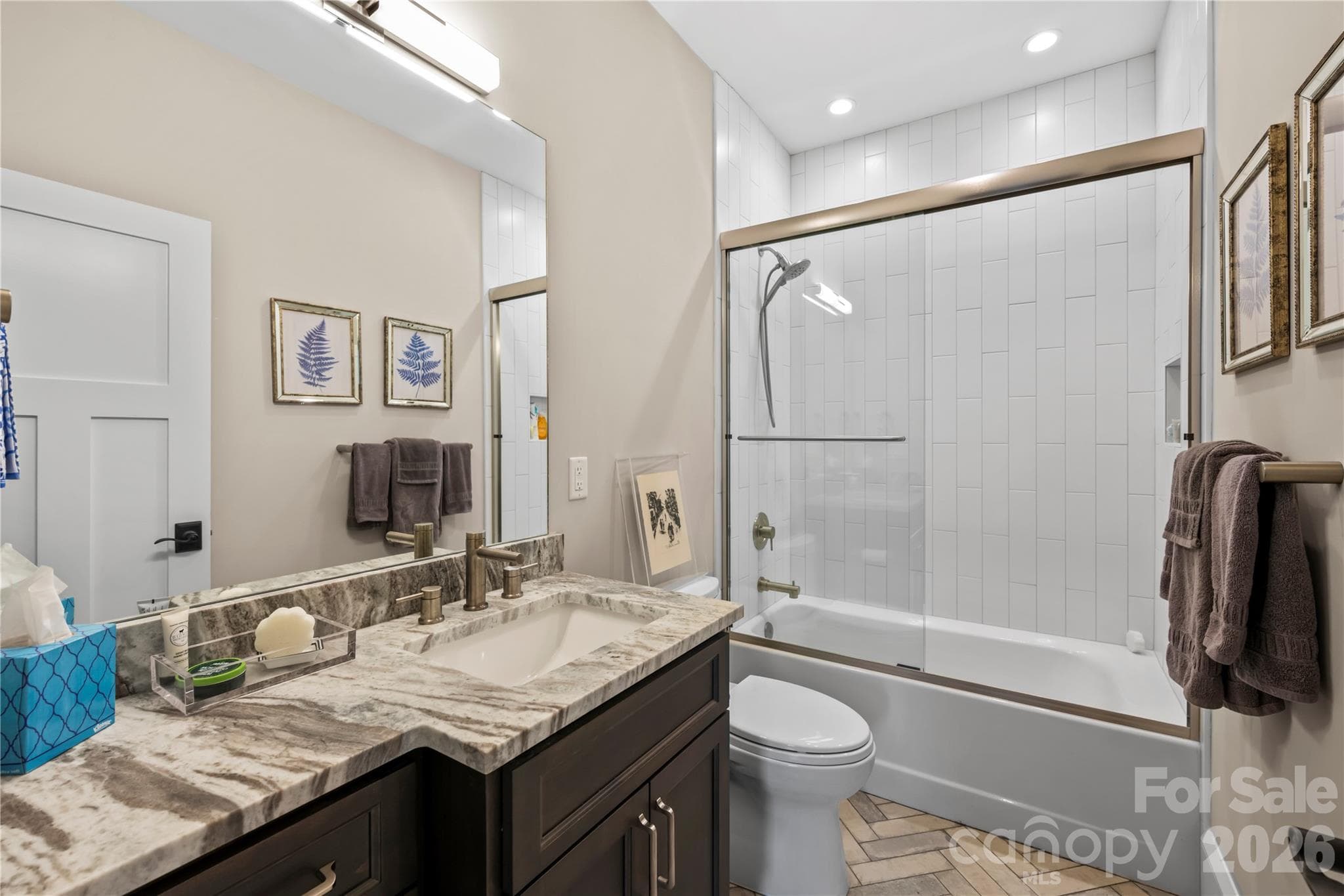 Guset Bath - 73 Starwood Valley Trail, Arden