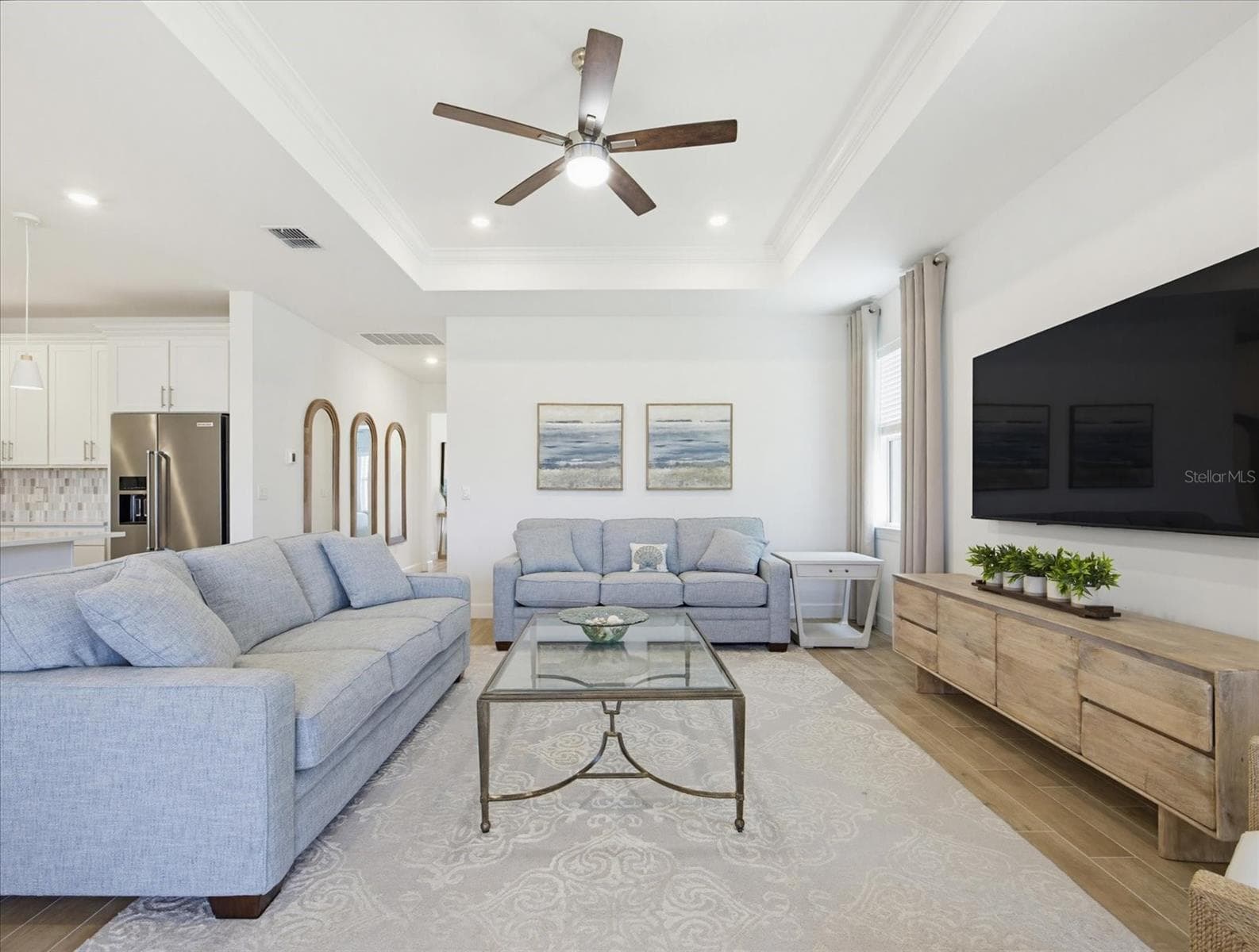 Single Family Residence at 10408 SEA BREEZE RIDGE DR, ENGLEWOOD, photo 13 of 75