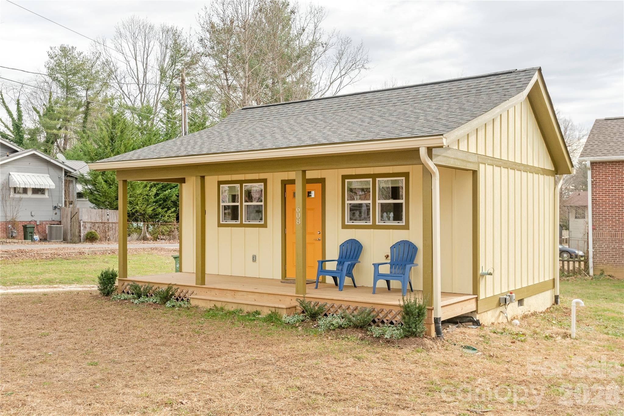 Welcome Home! - 608 Ray Avenue, Hendersonville