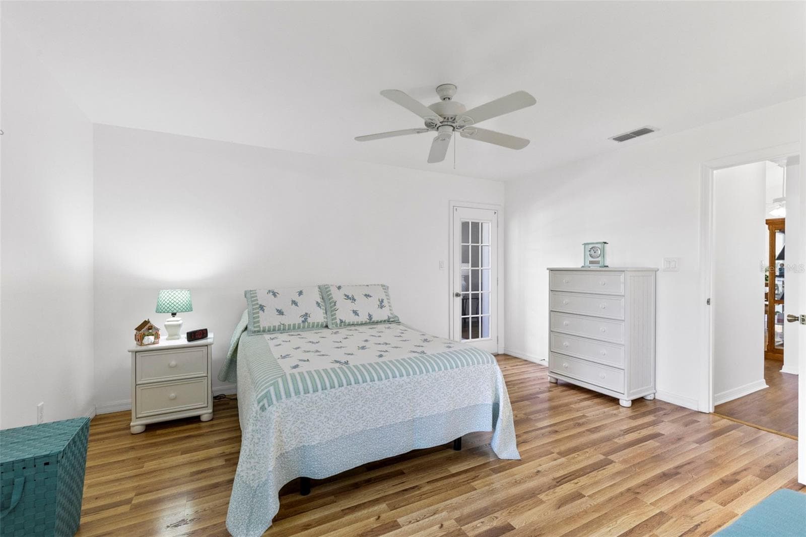 Single Family Residence at 4960 HERON RUN CIR, LEESBURG, photo 13 of 46
