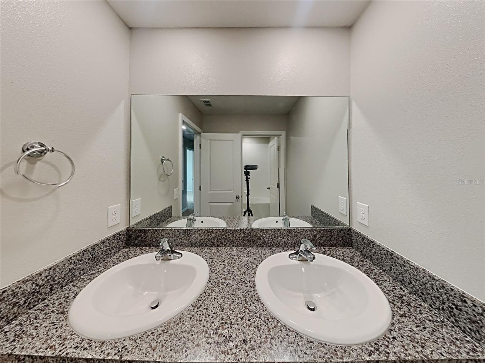 Single Family Residence at 4436 ETERNAL PRINCE DR, SUN CITY CENTER, photo 22 of 35