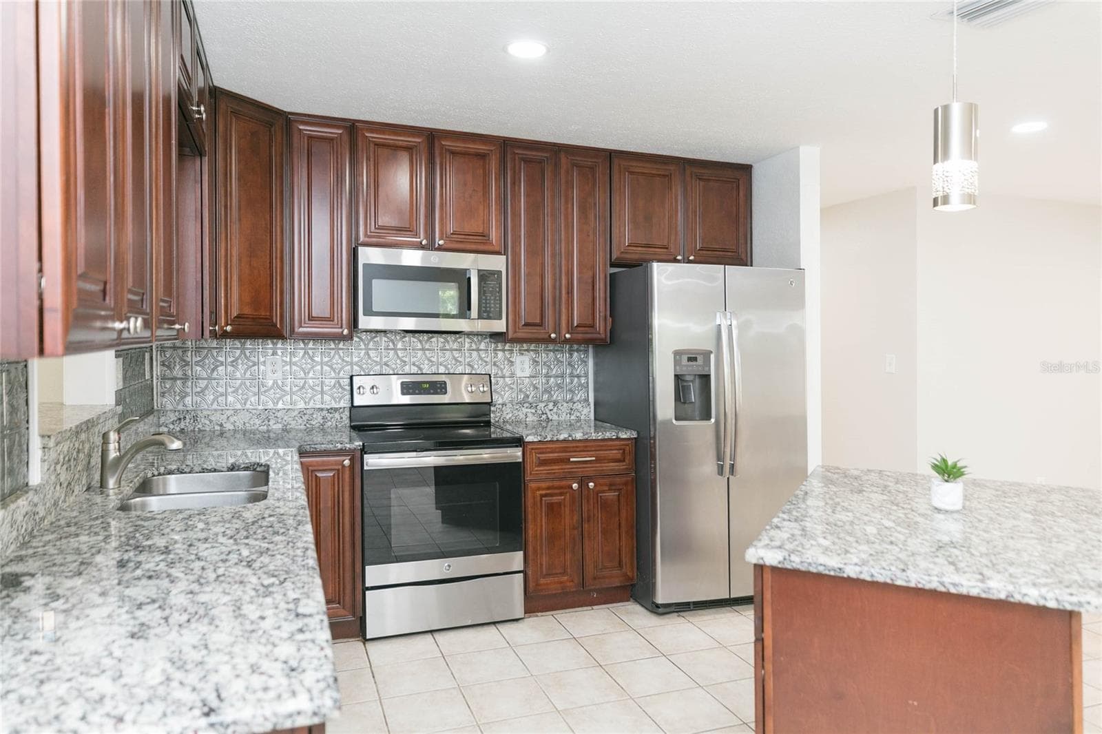 Single Family Residence at 13410 LEE ST, DADE CITY, photo 8 of 45