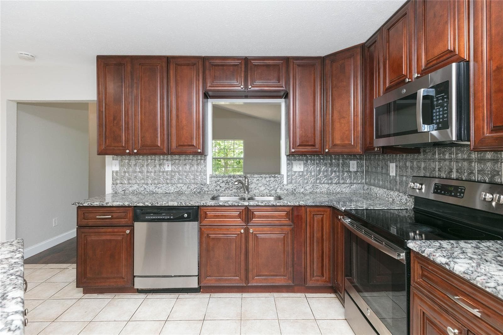 Single Family Residence at 13410 LEE ST, DADE CITY, photo 9 of 45