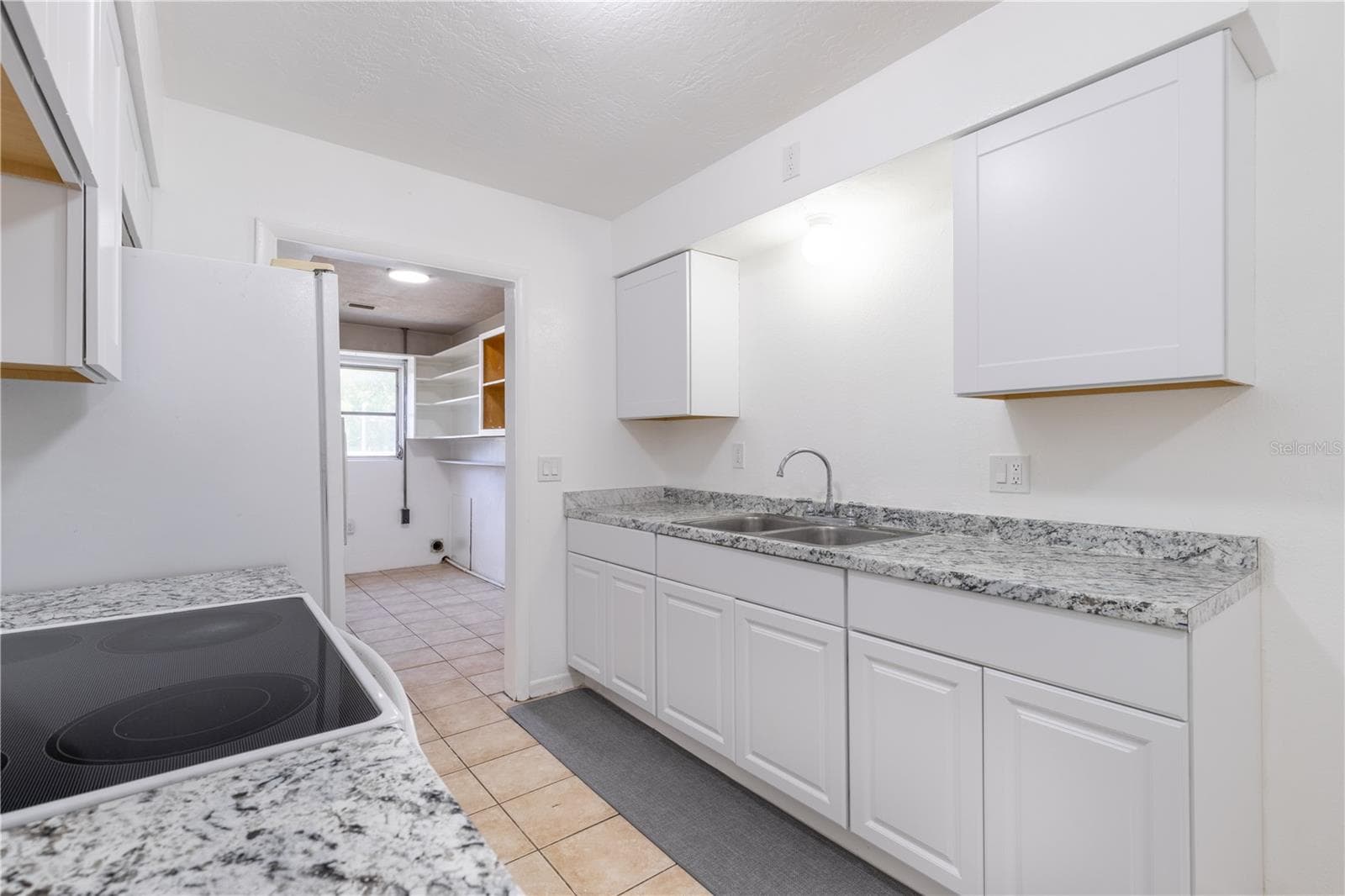 Single Family Residence at 18 N HARRISON ST, BEVERLY HILLS, photo 10 of 34