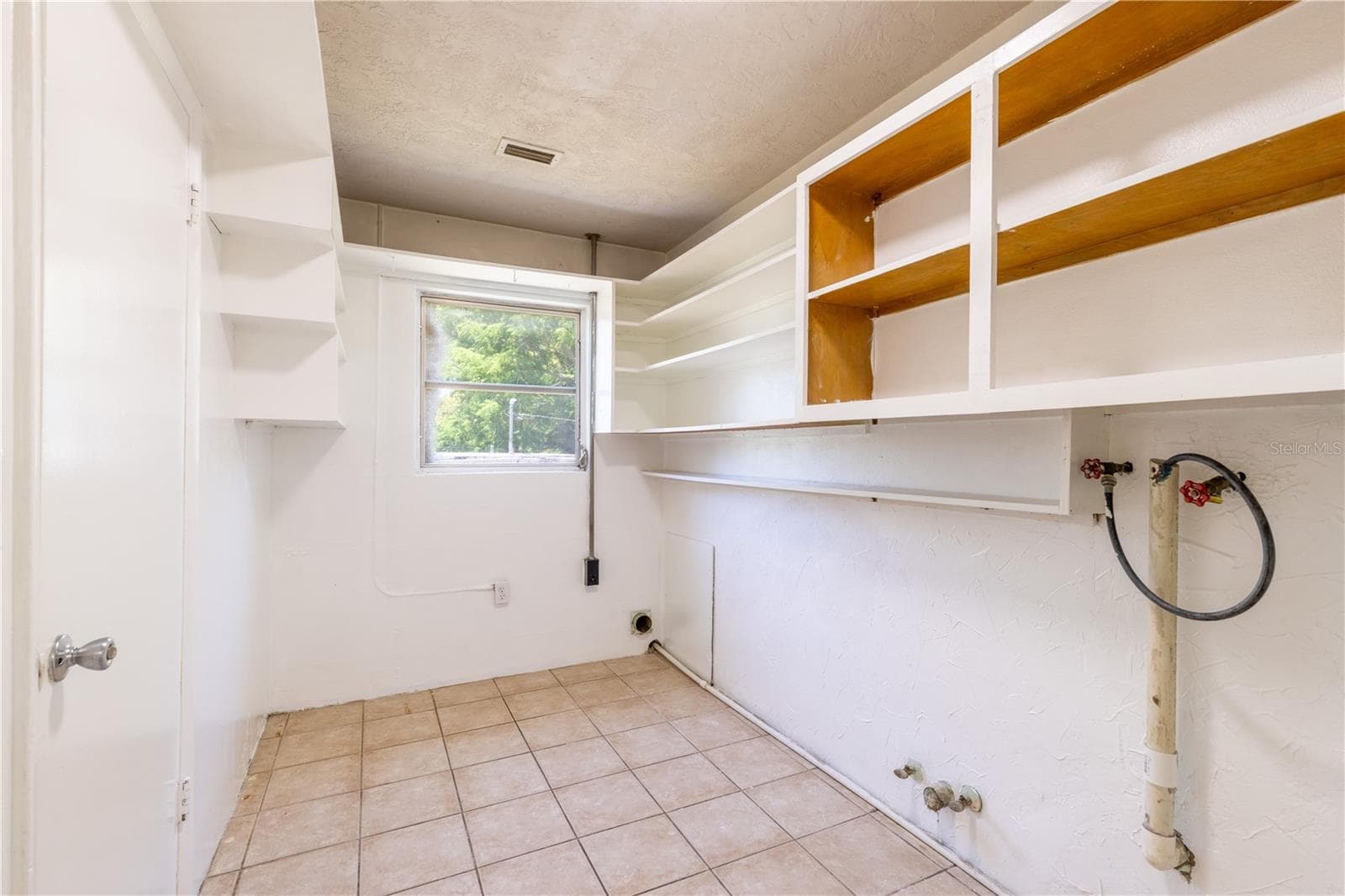Single Family Residence at 18 N HARRISON ST, BEVERLY HILLS, photo 20 of 34
