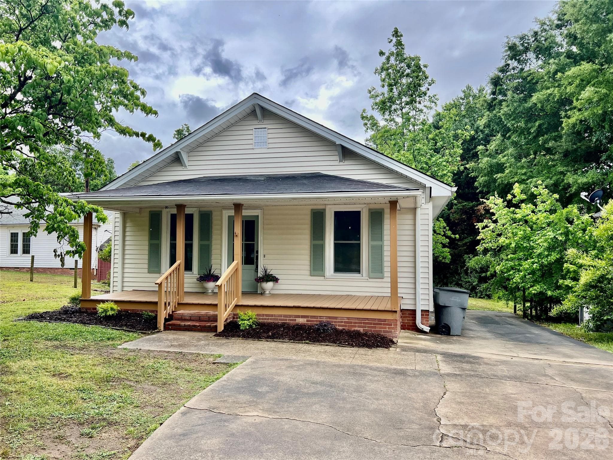 Single Family Residence at Kannapolis, photo 3 of 16