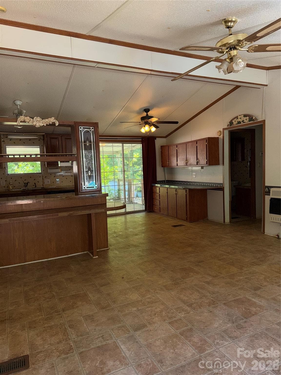 Single Family Residence at 1164 Smith Woods Lane, Hickory Grove, photo 5 of 28