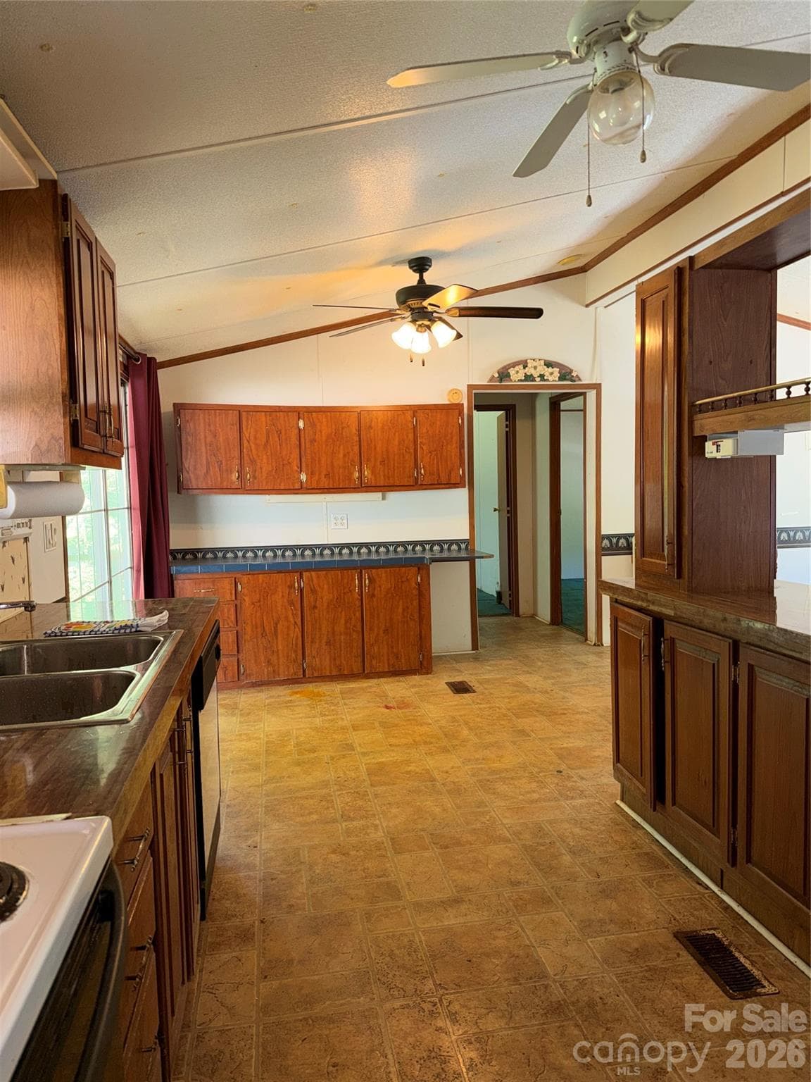 Single Family Residence at 1164 Smith Woods Lane, Hickory Grove, photo 10 of 28