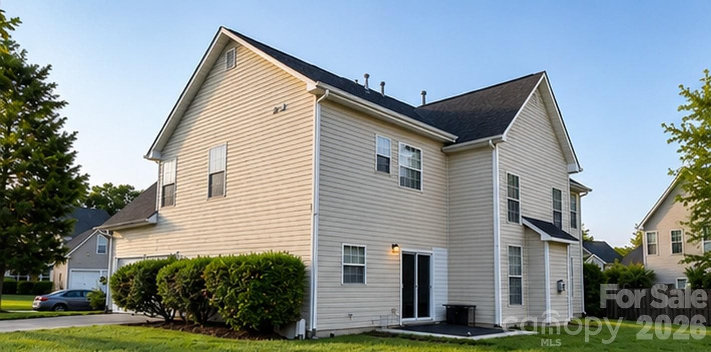 Single Family Residence at Charlotte, photo 4 of 22
