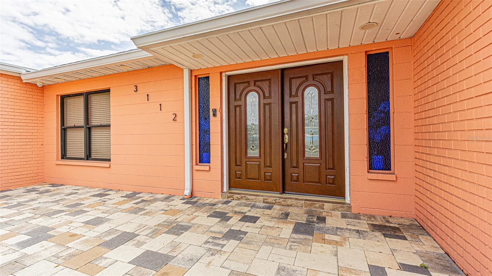 Single Family Residence at 3112 W HENRY AVE, TAMPA, photo 5 of 31