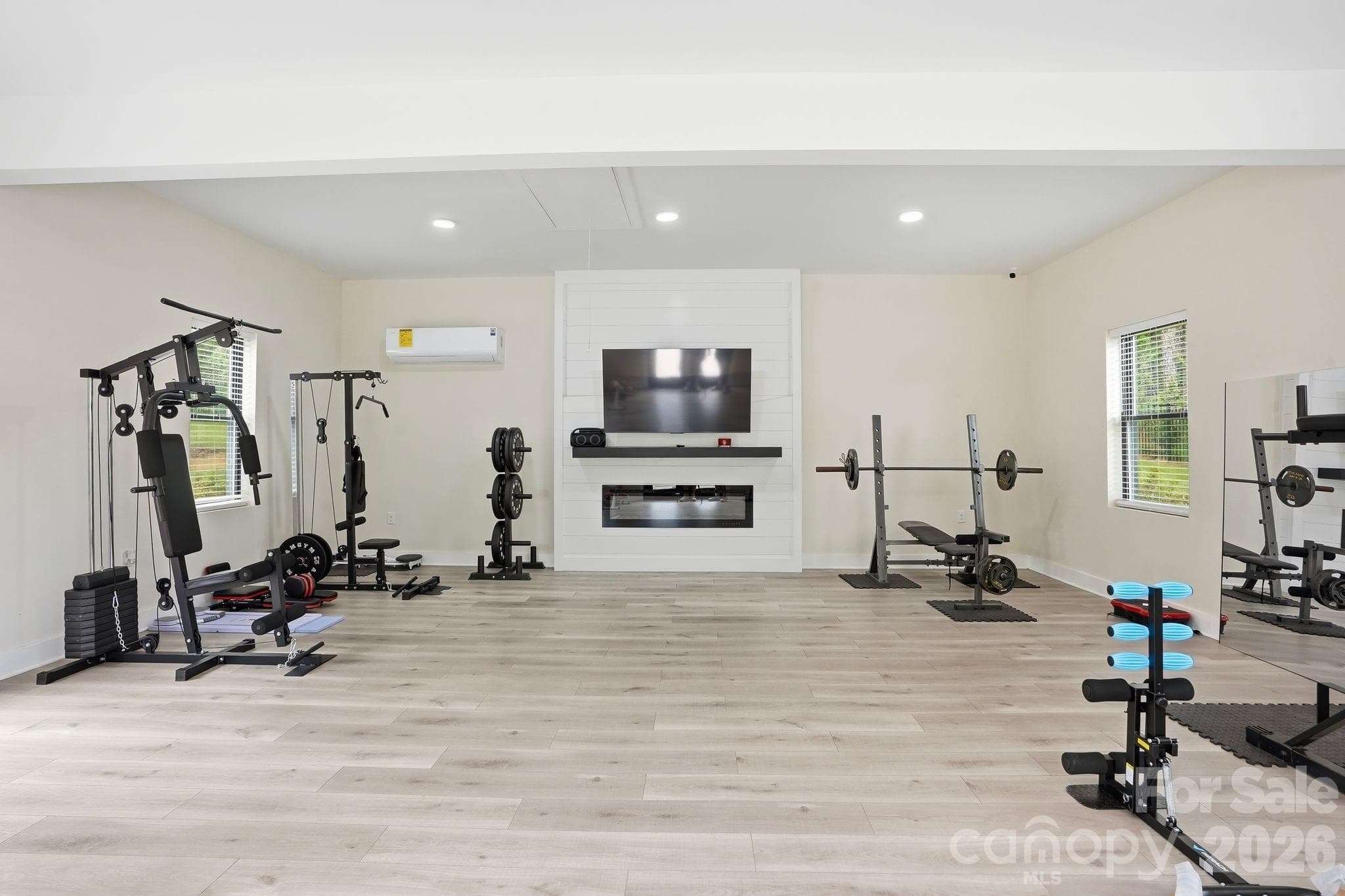Single Family Residence at 8508 Max Meadows Drive, Charlotte, photo 17 of 48
