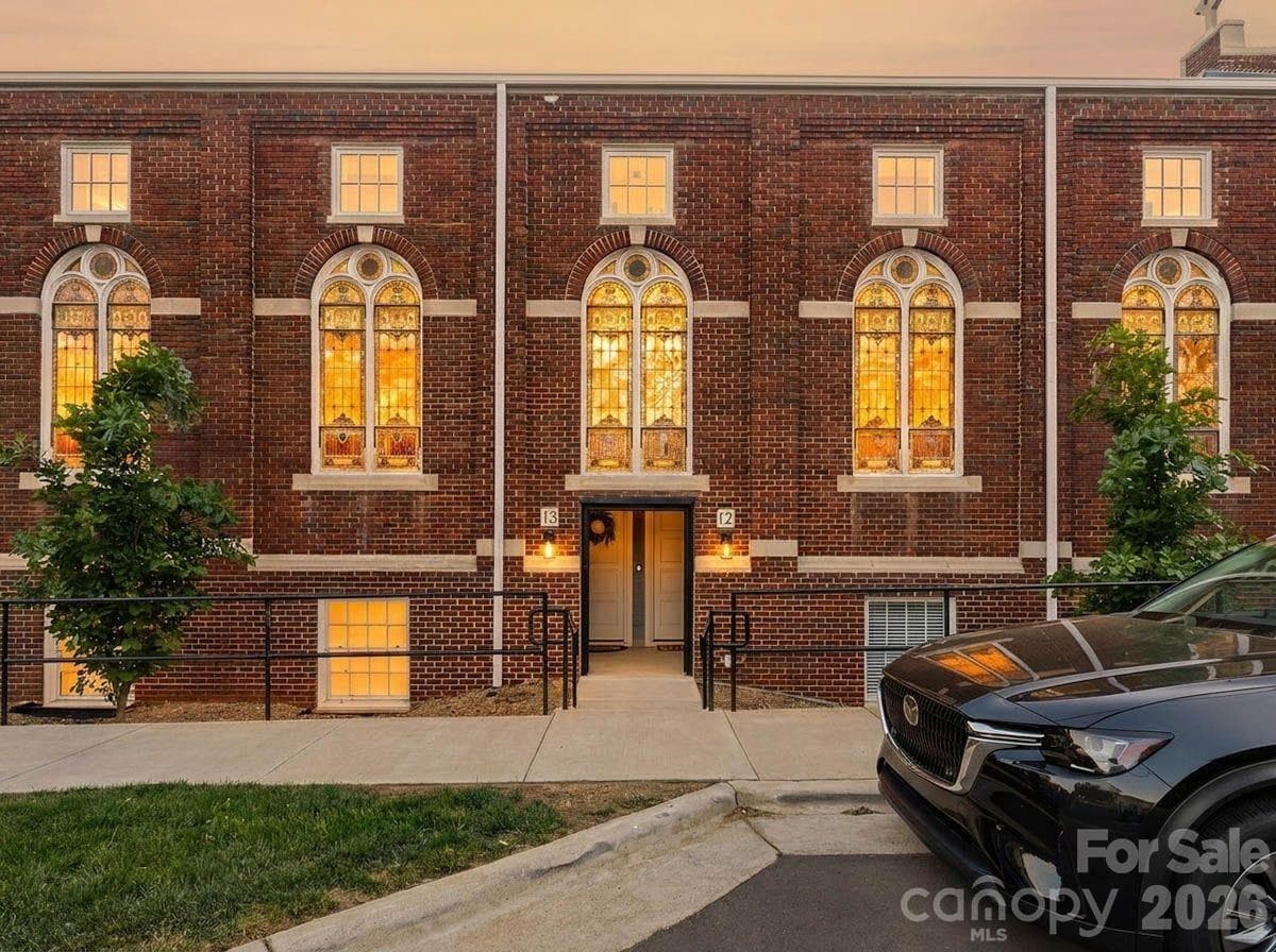 Condominium at Charlotte, photo 7 of 48