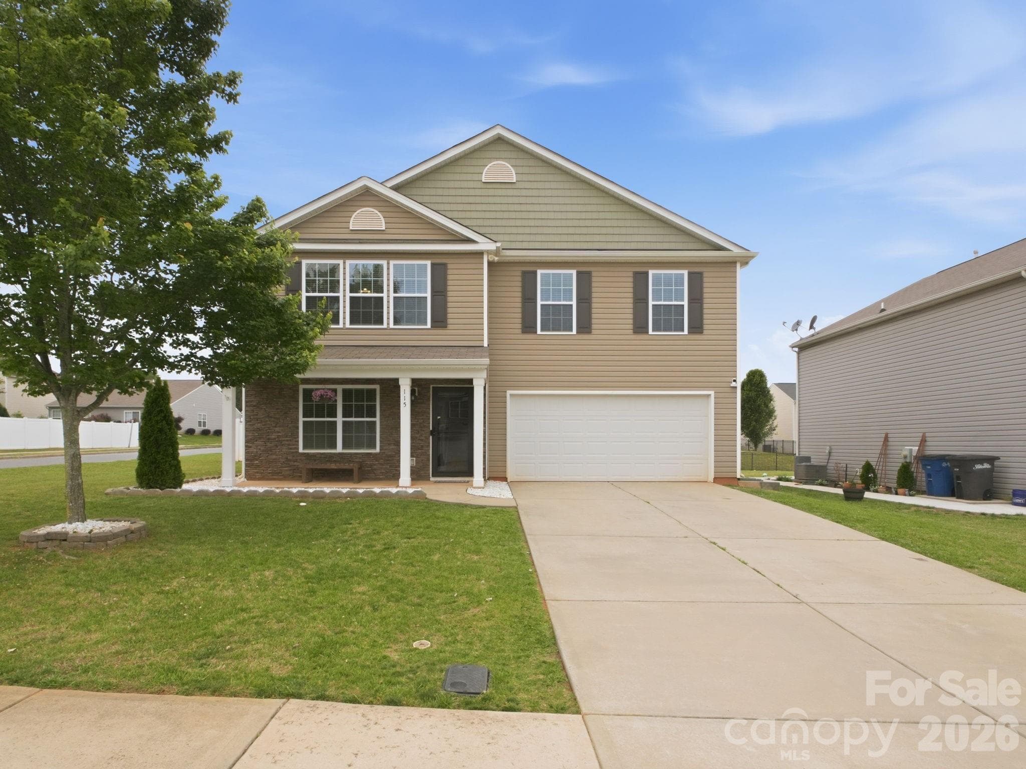 2 car garage - Statesville