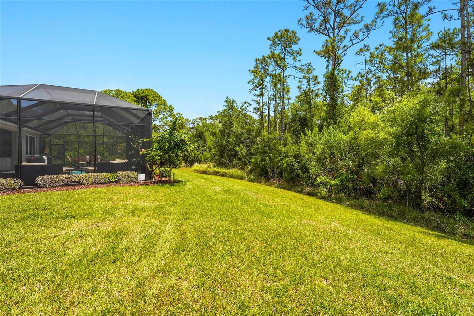 Single Family Residence at 617 MISTIFLOWER CIR, NOKOMIS, photo 57 of 81