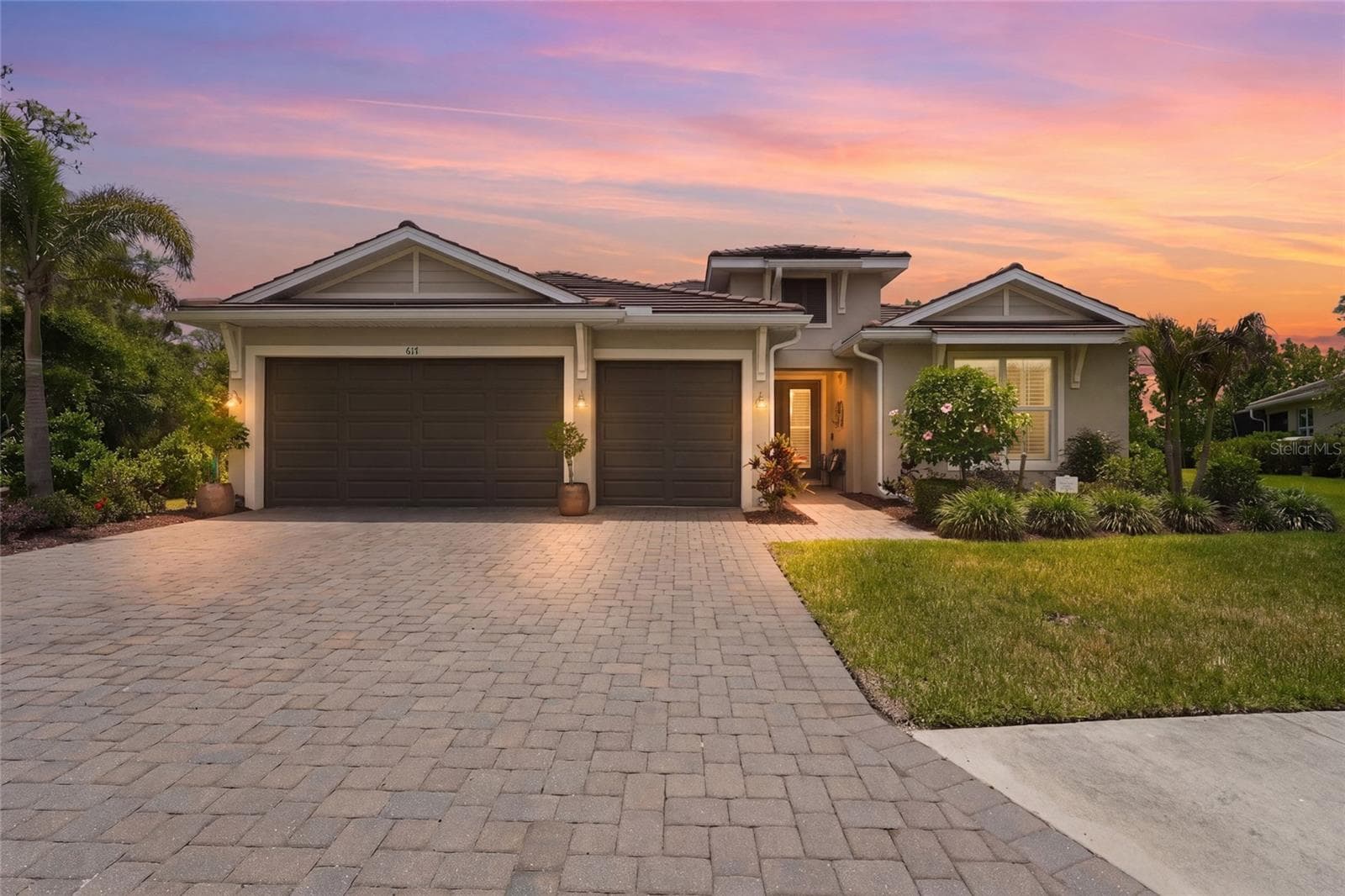 Single Family Residence at 617 MISTIFLOWER CIR, NOKOMIS, photo 2 of 81