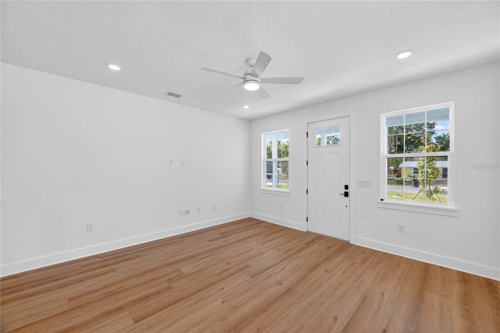 Single Family Residence at 4181 56TH AVE N, ST PETERSBURG, photo 10 of 72