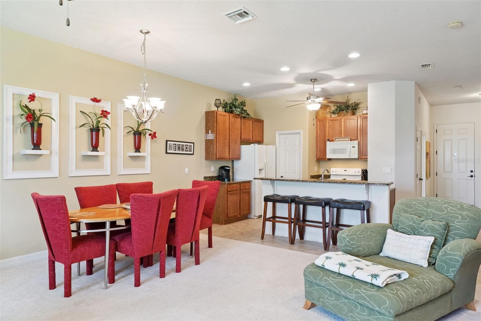 Townhouse at 1005 GREEN GATE BLVD, GROVELAND, photo 11 of 52