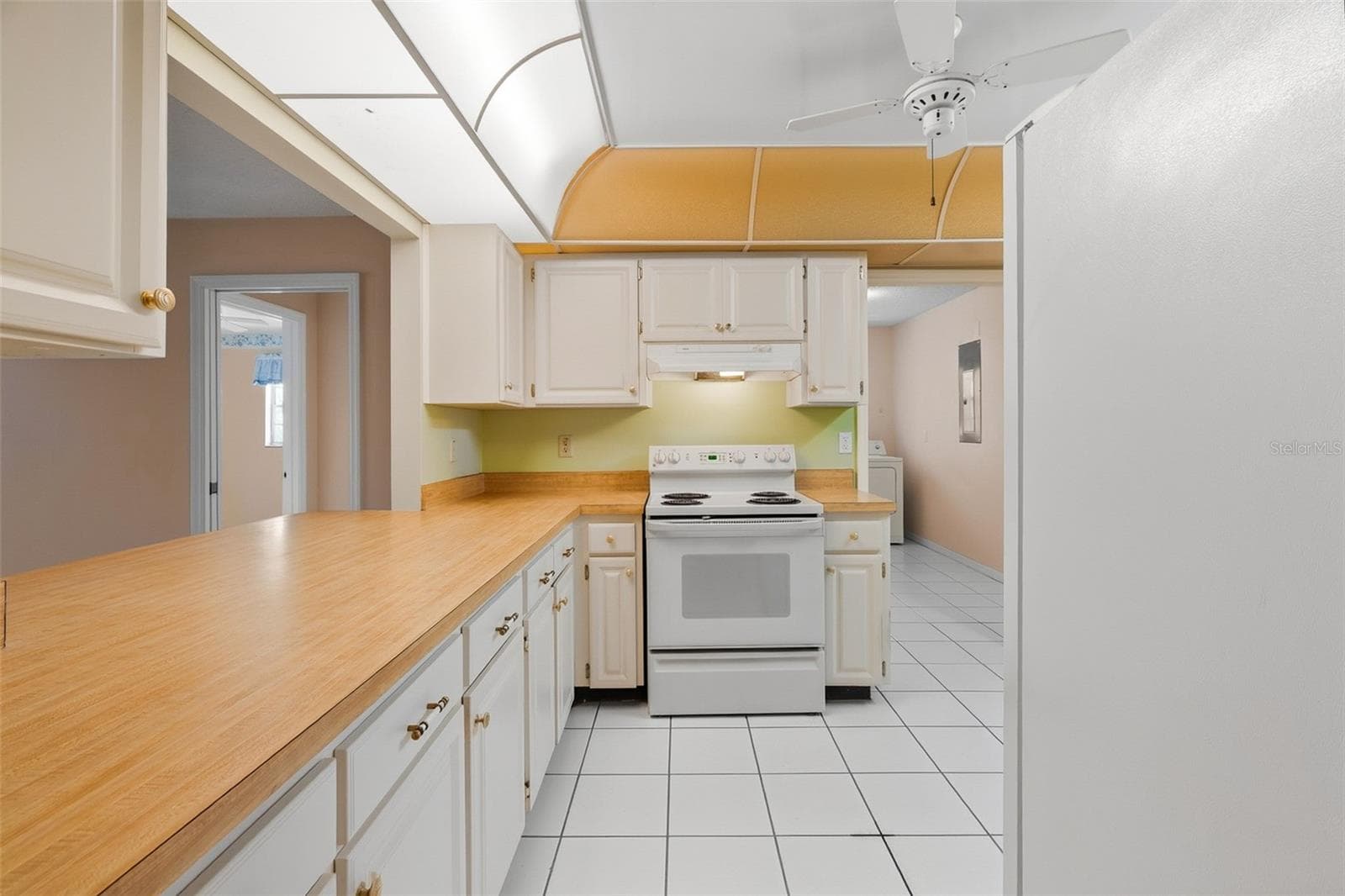Kitchen - 1027 BLUEWATER DR, SUN CITY CENTER