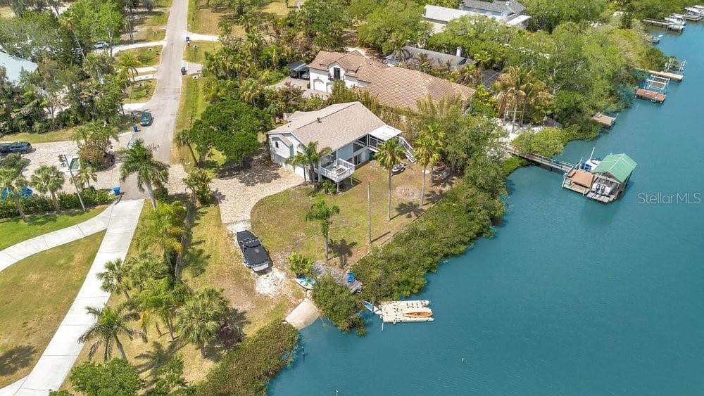 Single Family Residence at 3858 SHORE BLVD, OLDSMAR, photo 66 of 77