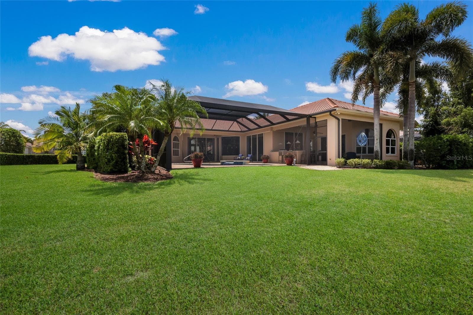 Single Family Residence at 7207 ASHLAND GLN, LAKEWOOD RANCH, photo 63 of 83
